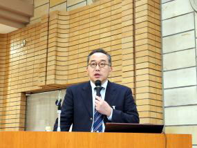 成井先生
